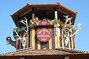 "Biermann´s Schnapsi Bar" Schnäpse, Longdrinks und Cocktails mitten in der Kreuzung Schaustellerstraße  / Ecke Staße 4 - neu vom "Beim Biermann" auf dem Oktoberfest 2016
